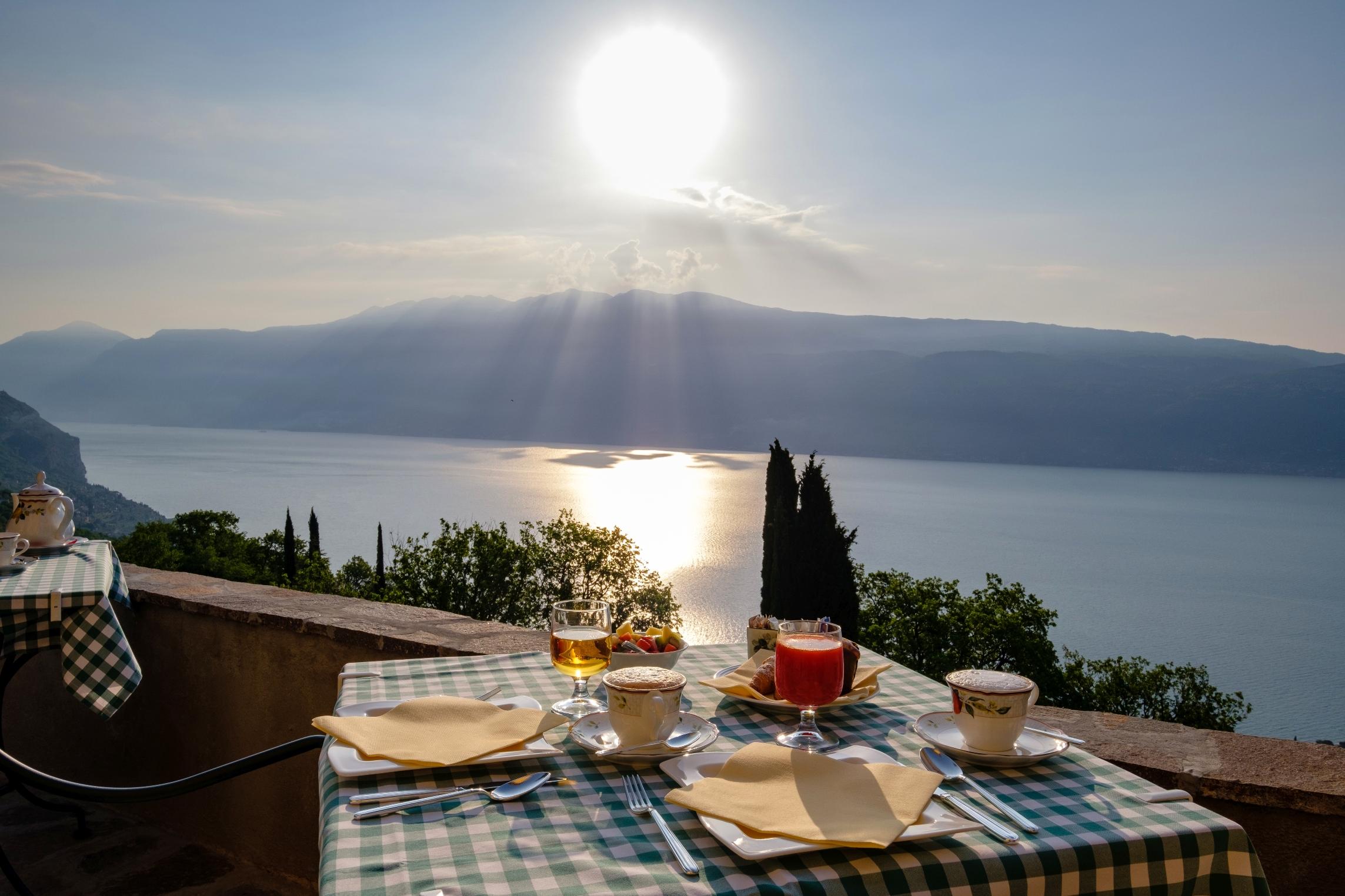 Villa Sostaga Boutique Hotel การ์ญาโน ภายนอก รูปภาพ