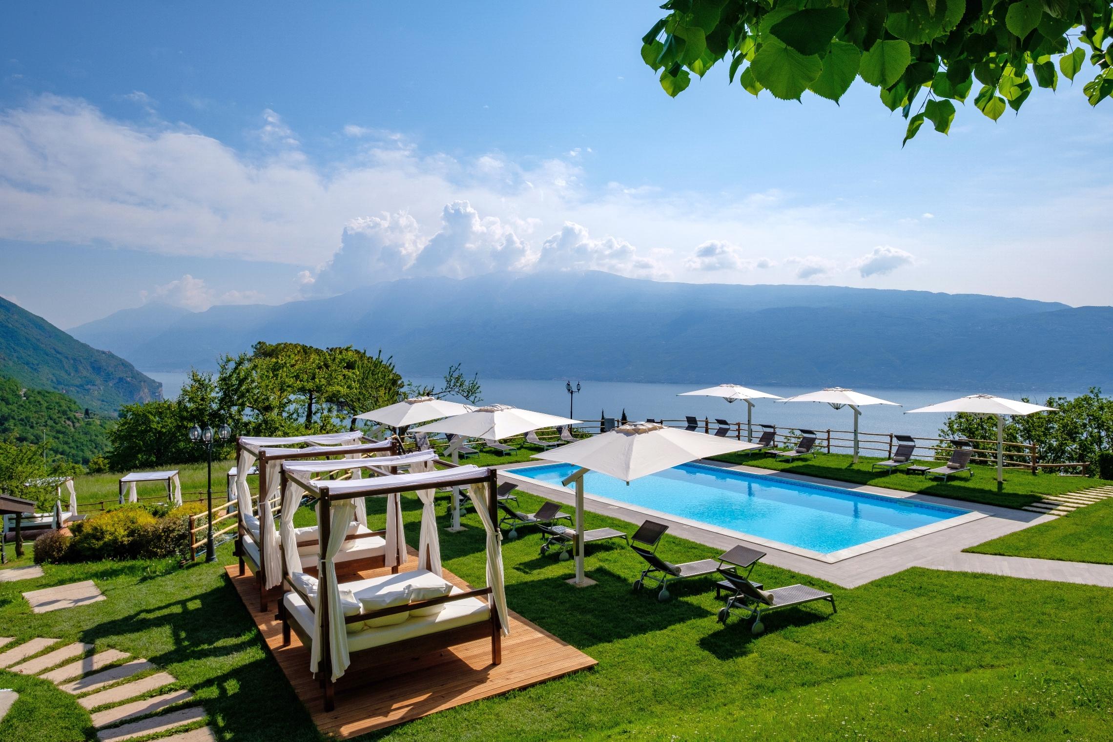 Villa Sostaga Boutique Hotel การ์ญาโน ภายนอก รูปภาพ