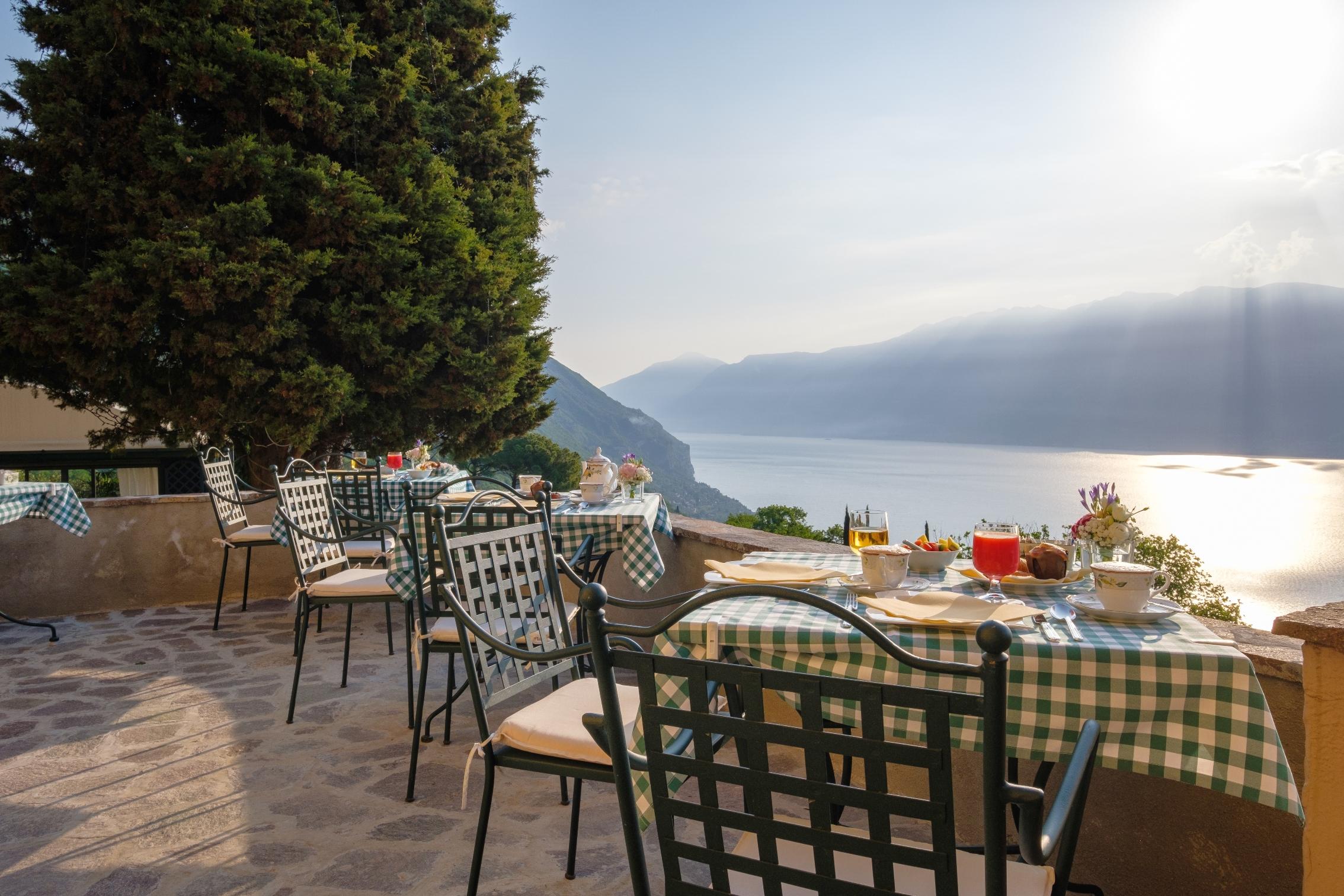 Villa Sostaga Boutique Hotel การ์ญาโน ภายนอก รูปภาพ