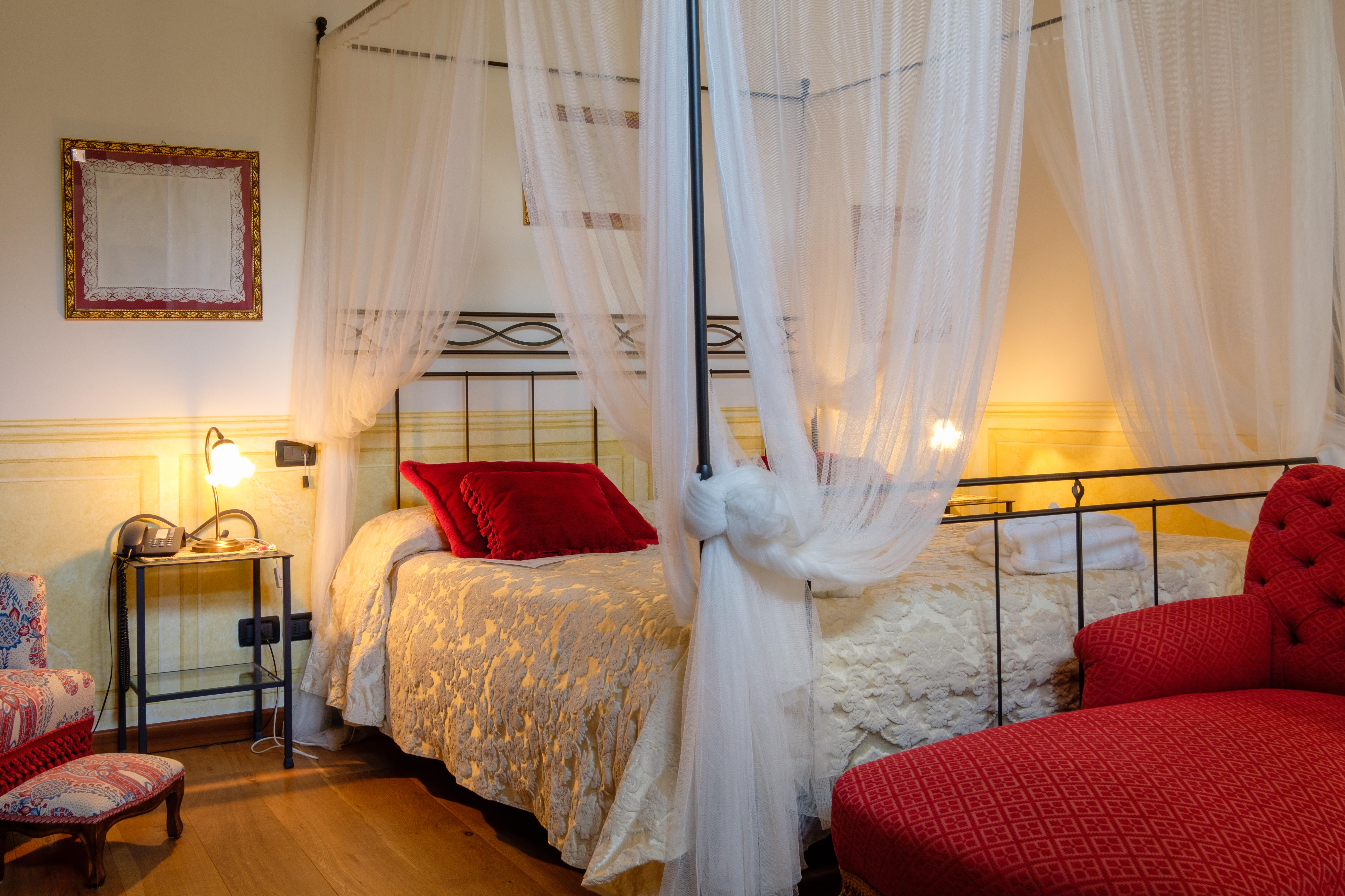 Villa Sostaga Boutique Hotel การ์ญาโน ภายนอก รูปภาพ