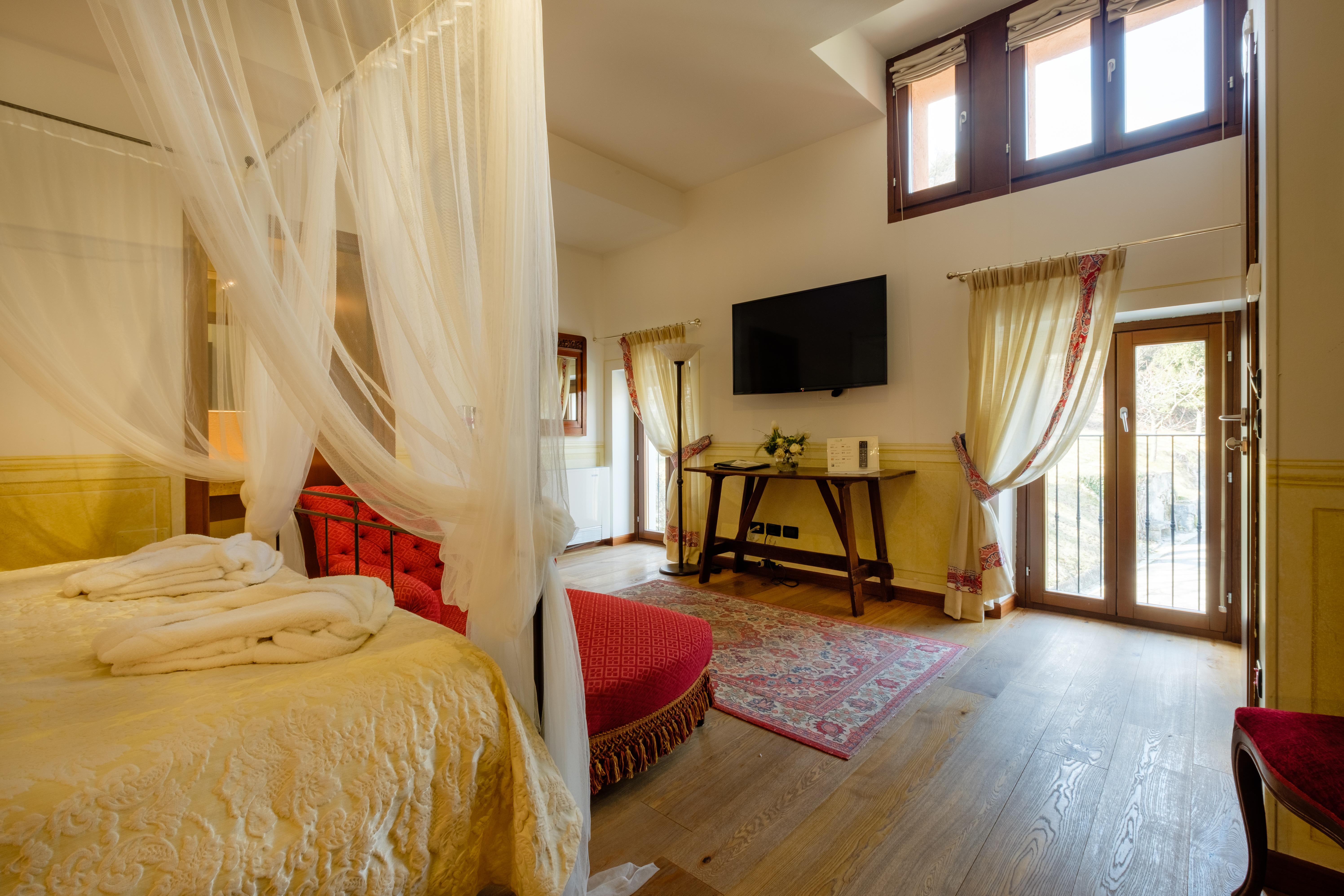 Villa Sostaga Boutique Hotel การ์ญาโน ภายนอก รูปภาพ